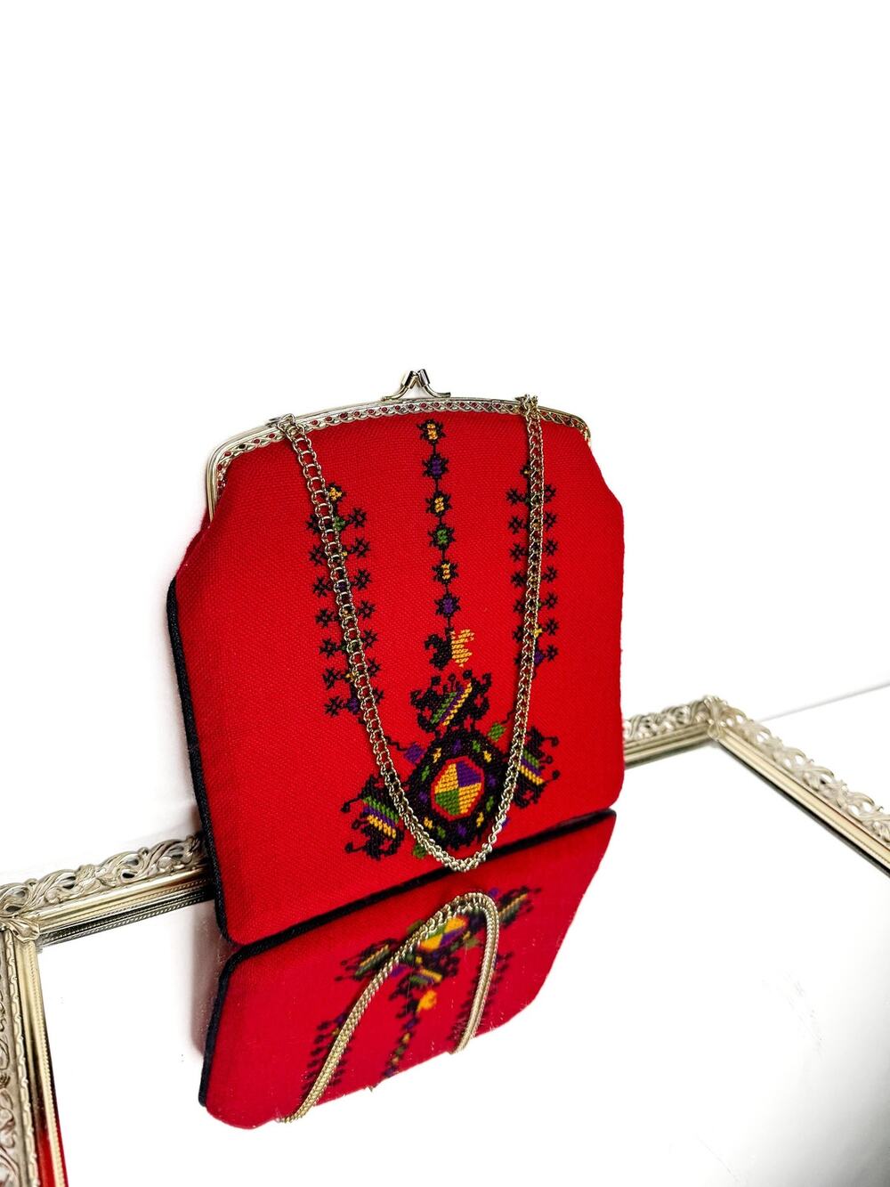 Vintage 70s Serbia Folkart Red Wool Embroidered Needlework Bag Metal Frame